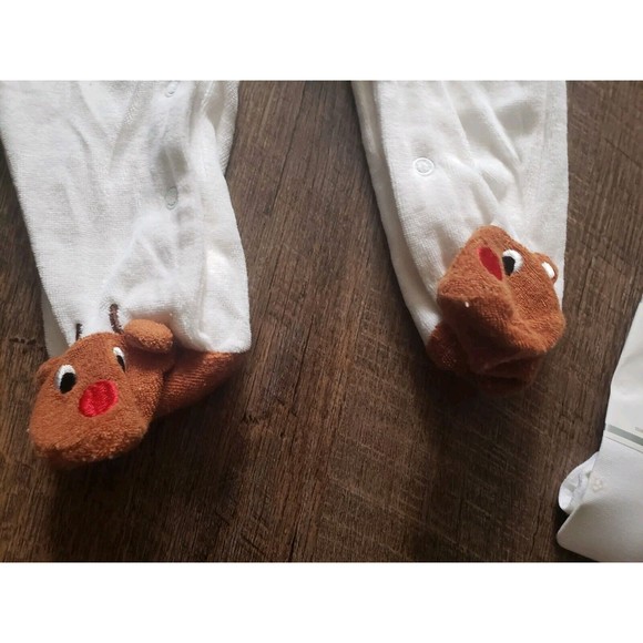 Baby Christmas Lot - 6 & 9 Month Bodysuit, Slippers Tights & Hat - Picture 3 of 6